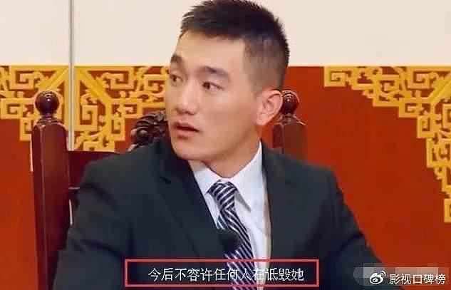 张馨予去国外旅游，买东西和当地人砍价半小时，一件衣服穿了10年 - 22