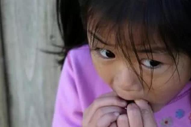 心理学研究发现：经常咬指甲的孩子将来大多是这种性格，令人惋惜 - 5