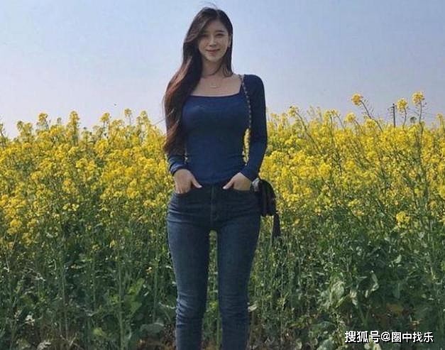 美女被称真人版“海贼女帝”？好身材令人羡慕，网友：健身的魅力 - 1