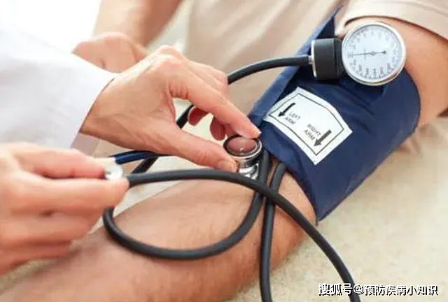 2021“新血压标准”公布，不再是120/80mmHg，自查一下你超标了吗 - 1