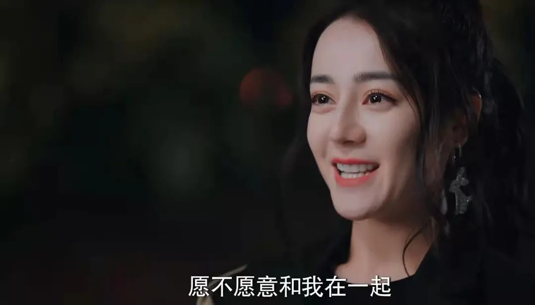 总被夸美，却经不起细看的女星，热巴近照脸长，鞠婧祎侧脸凹陷 - 4