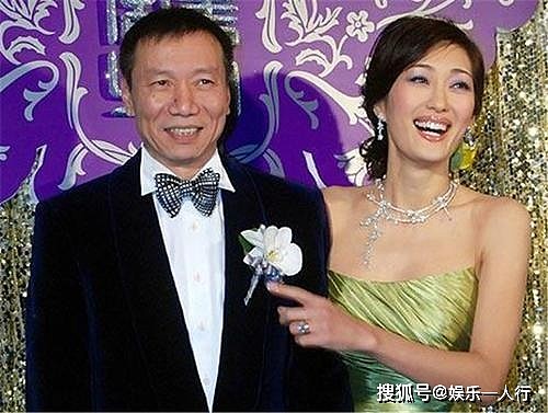 孟广美的北京豪宅，酒柜上全是名酒，如今53岁成为人生赢家 - 2