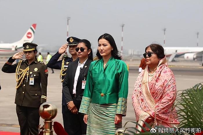 不丹王后一家三口访问孟加拉国！王后穿绿裙超美，8岁小王子萌翻 - 2