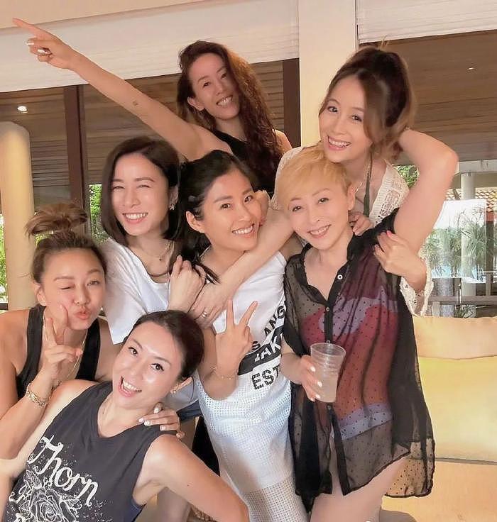 6位女港星结伴游泰国，齐穿泳装大秀好身材，有人爆红有人已退圈 - 9