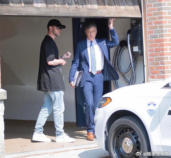 据外媒，18日，贾老板Justin Timberlake因酒驾被捕… - 3