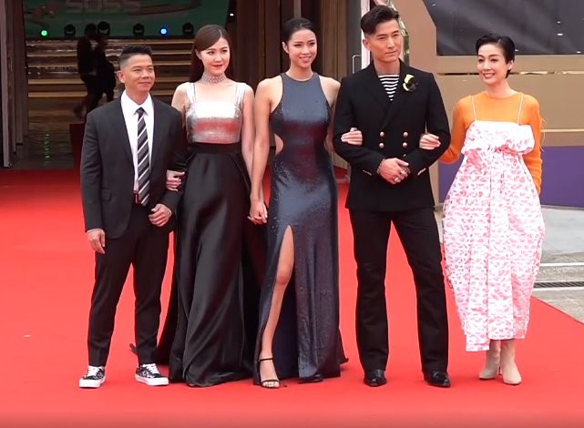 TVB2022年节目巡礼：明星们的打扮有点土，但采访环节是真敢讲 - 13