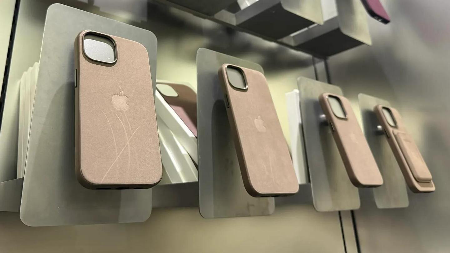 广泛差评：苹果 iPhone 15 精织斜纹保护壳“一团糟” - 5
