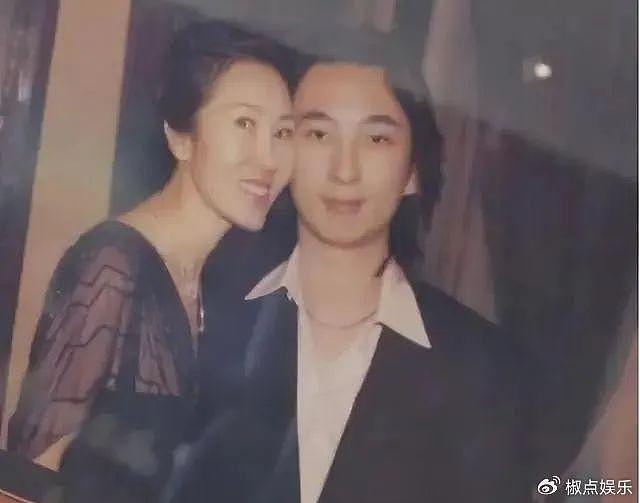 林宁：王家父子背后的女人，拿2000亿救万达，后拿1亿救王思聪 - 7