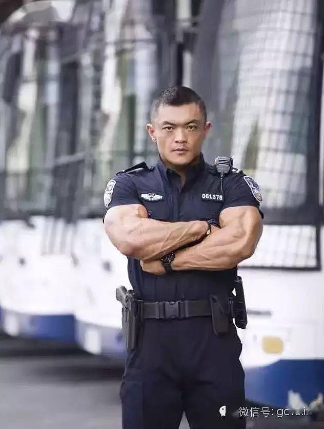 D罩杯，八块腹肌，他是中国最牛逼的警察！ - 6