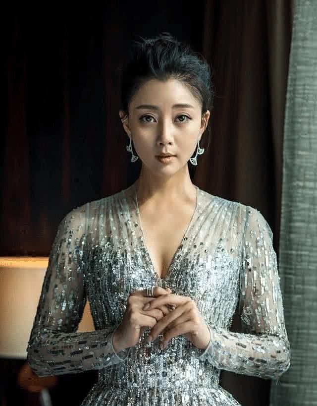 她是最美的杨贵妃，如今40岁风采依旧，不结婚不生子是她的追求 - 3