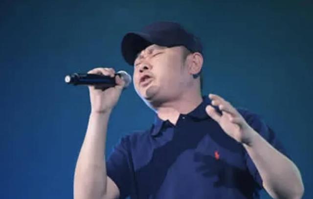 歌手田震晒视频分享日常，背景音乐用刀郎的歌，现久居国外很惬意 - 3