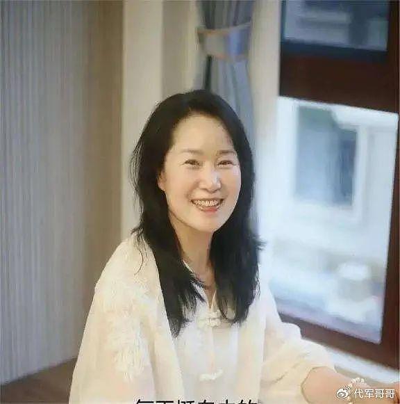 上海第一批女光棍进了养老院，如今的生活再次印证了费翔所说的话 - 6