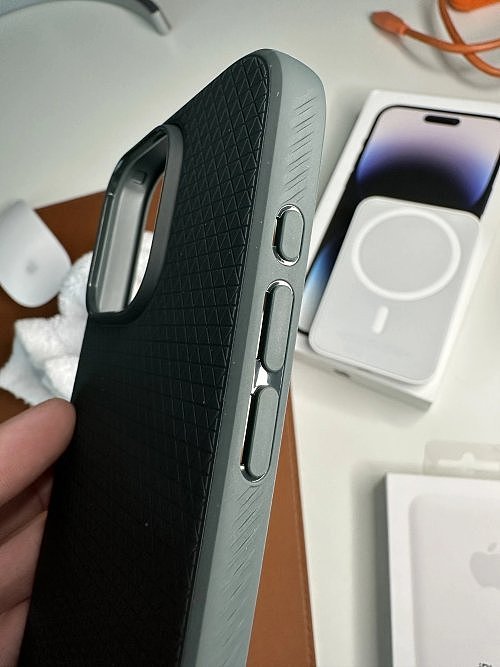 iPhone15 ProMax第三方保护套偷跑上架 实物图曝光 - 5