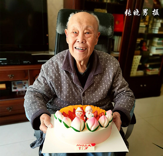 《西游记》“太上老君”近照曝光，97岁思维敏捷精力充沛 - 4