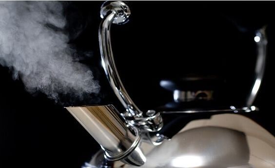 用电热水壶烧水需要注意这5点，喝水更放心，对健康很有帮助 - 5