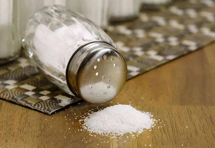 北大研究：盐一换每年可减少我国45万人死亡，赶快换掉家里的盐 - 7