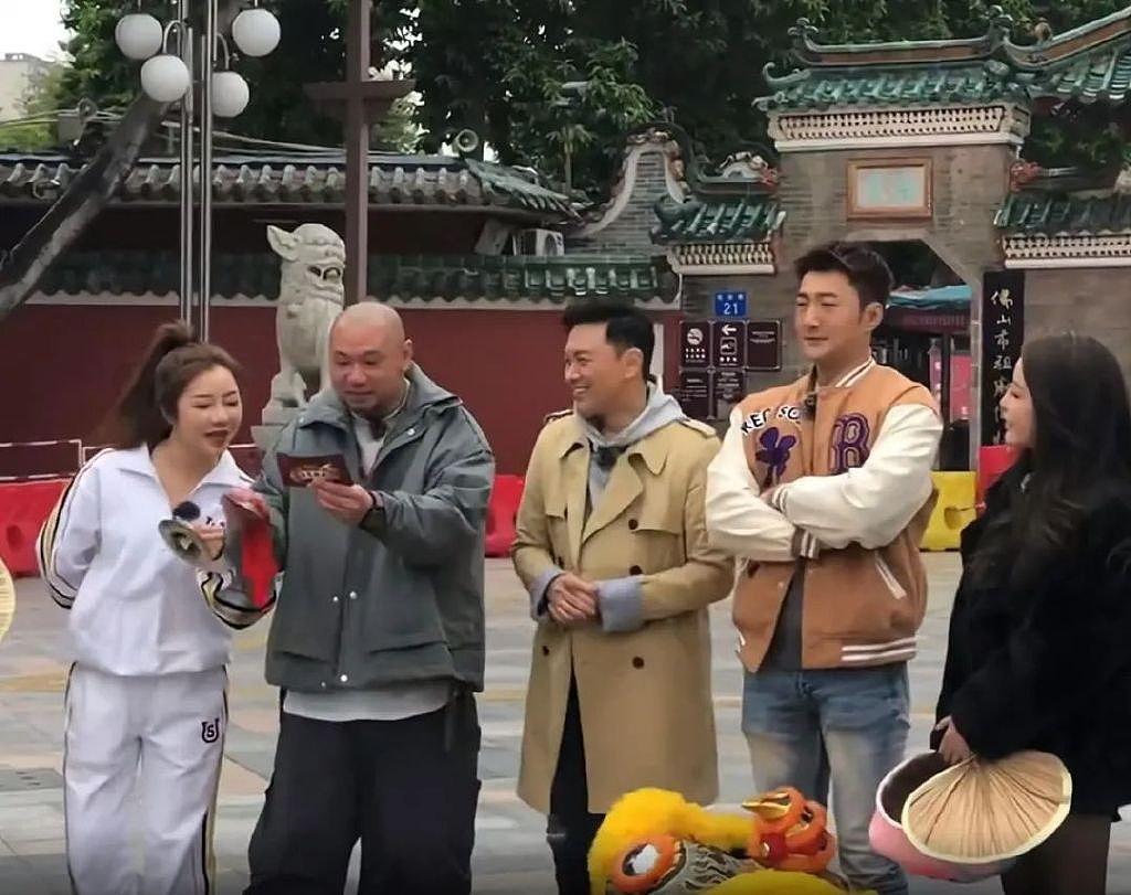 4位TVB演员齐聚广东录综艺，有人已58岁，收入锐减7成被迫北上 - 4
