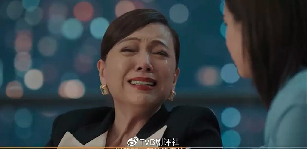 邓萃雯新剧哭到面部扭曲，无偶像包袱演技在线，《巾帼4》难成事 - 3