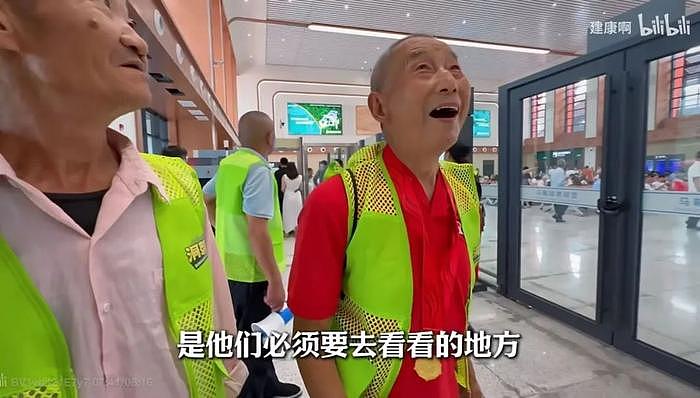 26岁空姐裸辞当农妇，违背祖宗也要成为全村最会喂猪的崽？ - 43