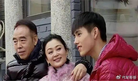 著名演员陈红：和大16岁陈凯歌结婚27年，她的婚姻真的幸福吗 - 16