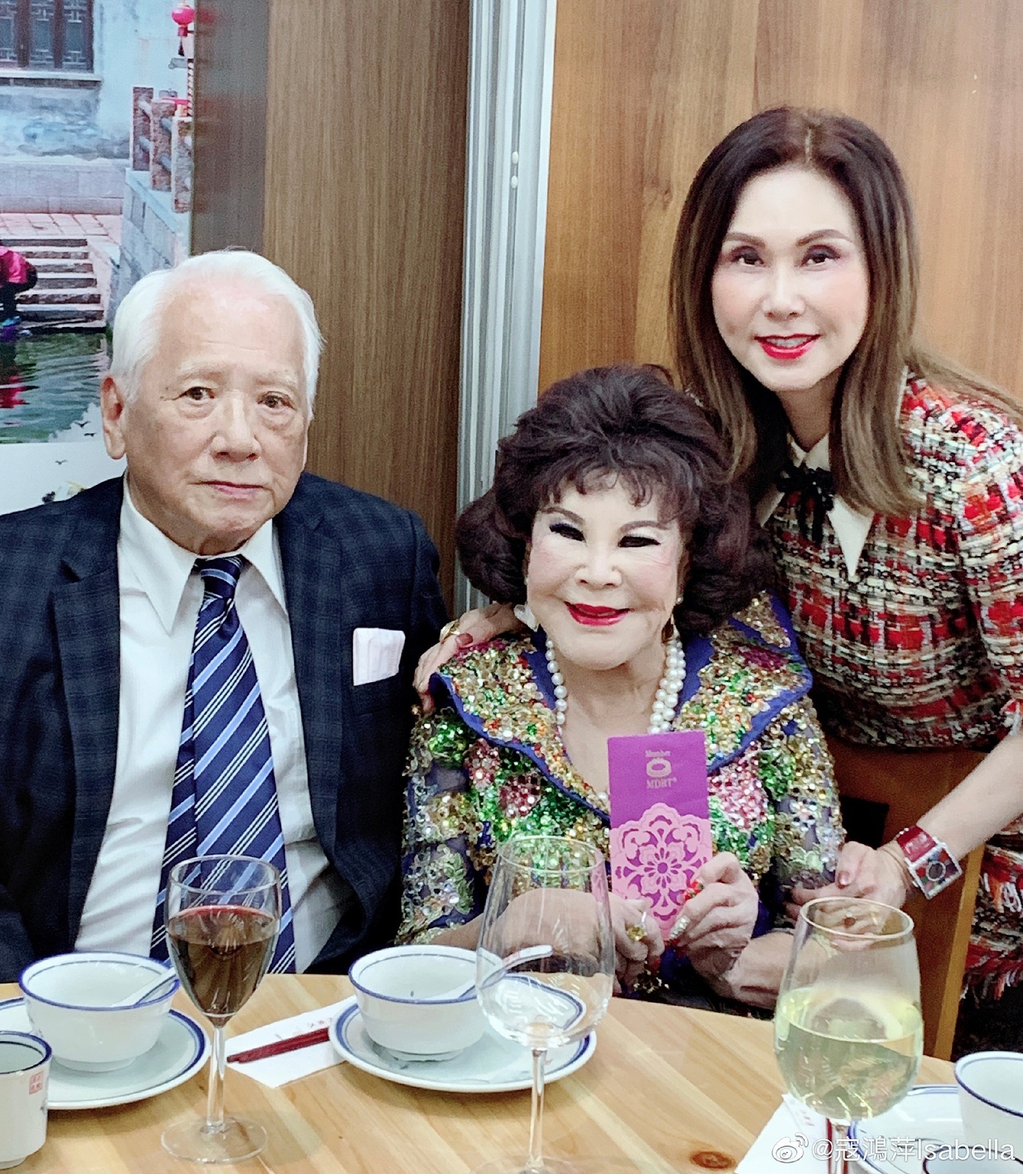黄夏蕙设宴庆祝88岁生日，85岁丈夫罕见露脸，两人结婚38年仍恩爱 - 6