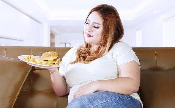 为什么腰腹部容易长肉？如果女性养成好习惯，小肚子能慢慢消失！ - 1