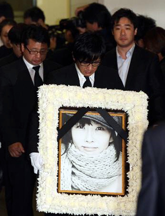 韩国女星崔真实去世13年！21岁儿子现况曝光，颜值惊呆众网友 - 2