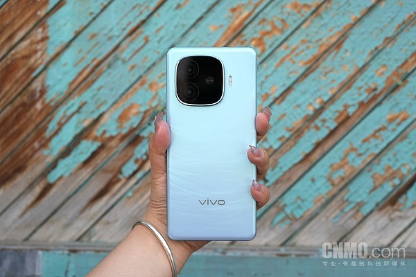 vivo Y200 GT：6000mAh电池 给手机装一个轻薄充电宝 - 2