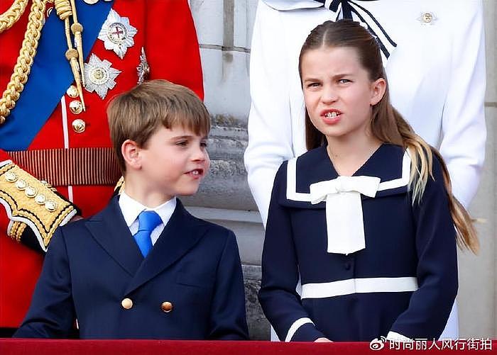 英国第一夫人带俩女儿也去了庆典！穿粉裙好嫩，女儿输给小夏公主 - 10