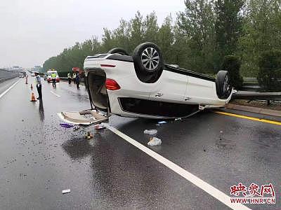 河南一高速出现“灵异”事件“两车”相撞，其中一车“消失”了