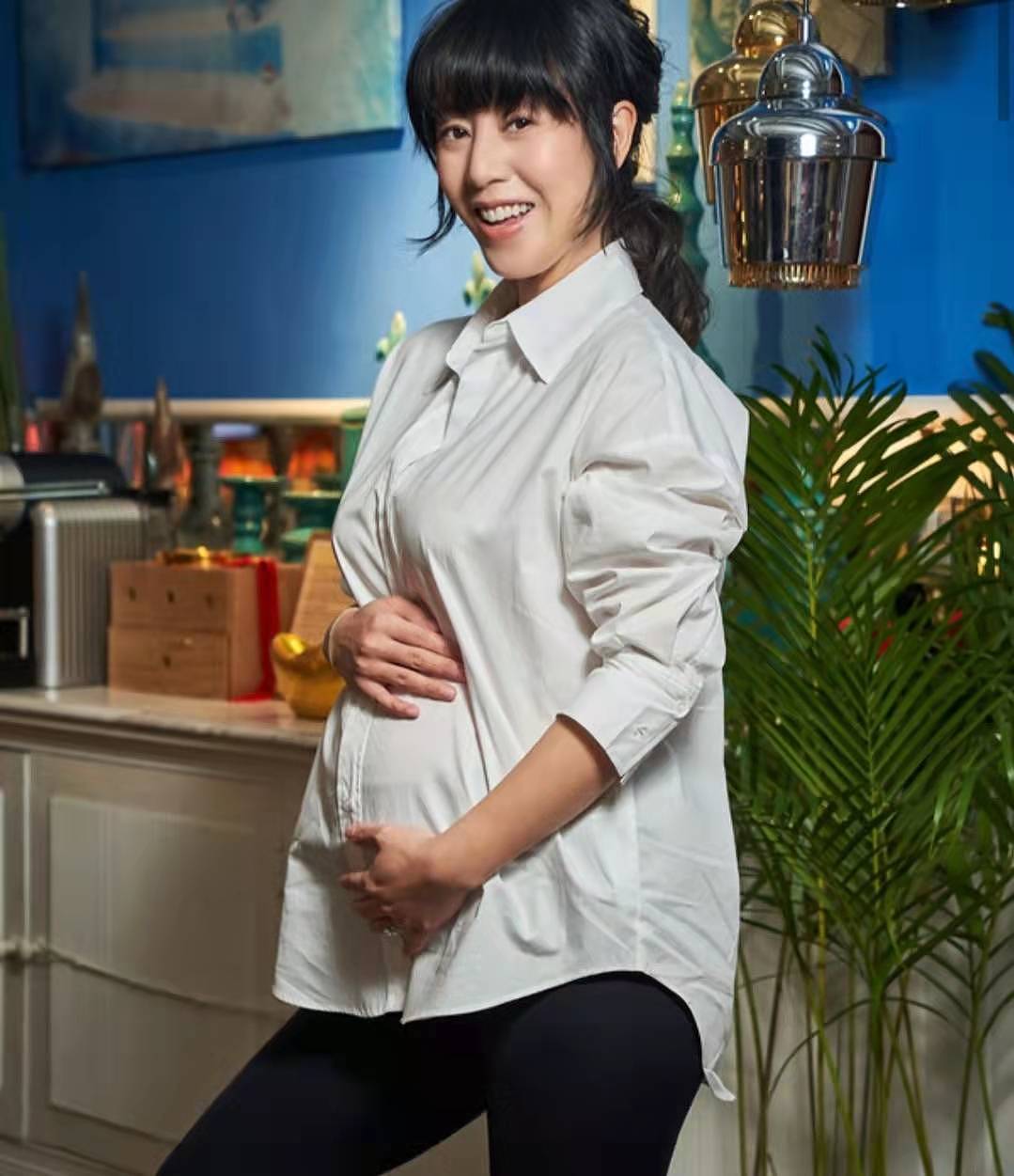 直言没刻意追女！香港知名女星第二胎再怀儿子，透露预产期在四月 - 13