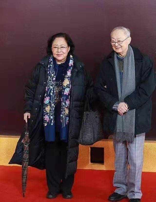 斯琴高娃大17岁三婚老公在瑞士患癌去世！享年89岁，妻女陪伴在侧 - 2