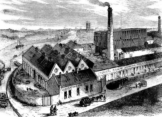 Webb‘s chemical factory， Diglis， Worcestershire， c1860。图片来源：OXFORD SCIENCE ARCHIVE/HERITAGE IMAGES/SCIENCE PHOTO LIBRARY