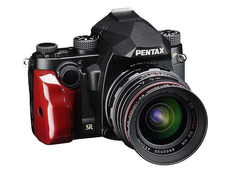 消息称宾得KP J Limited相机定制手柄将单独发售，采用胡桃木制造 - 1