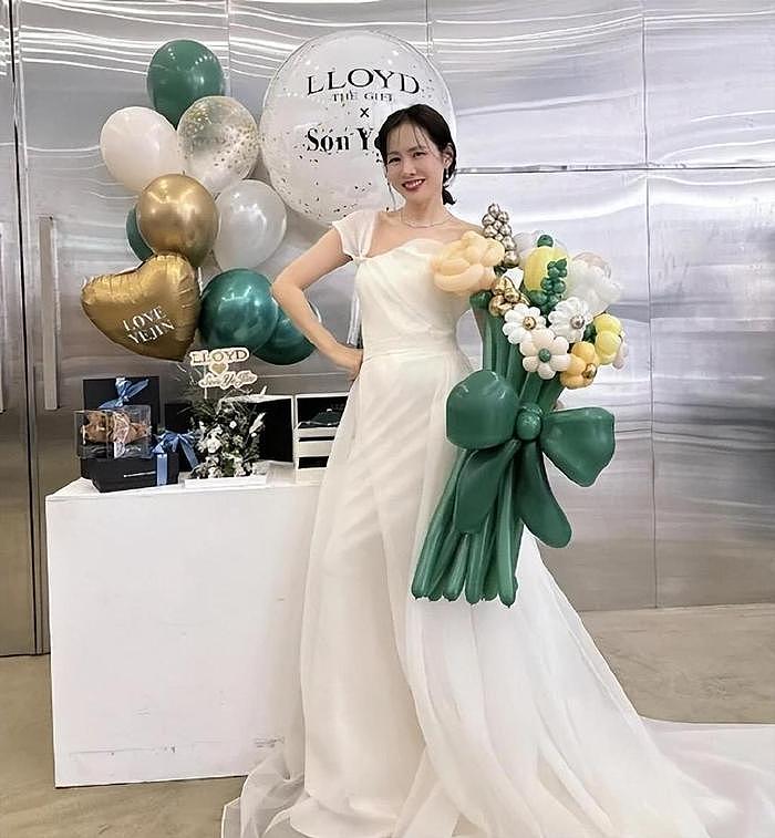 孙艺珍在结婚两年后，再次穿上了婚纱，网友称赞，身材和气场没变 - 2