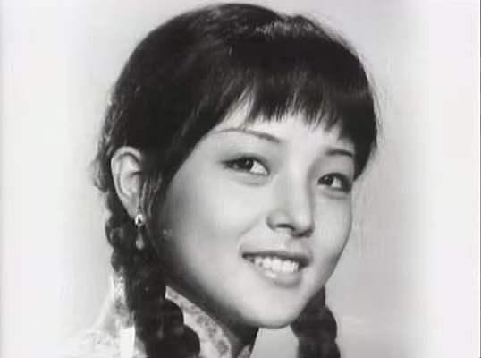 61岁女星刘蓝溪在美国去世，生前露面笑容温暖，婚后息影剃度出家 - 8