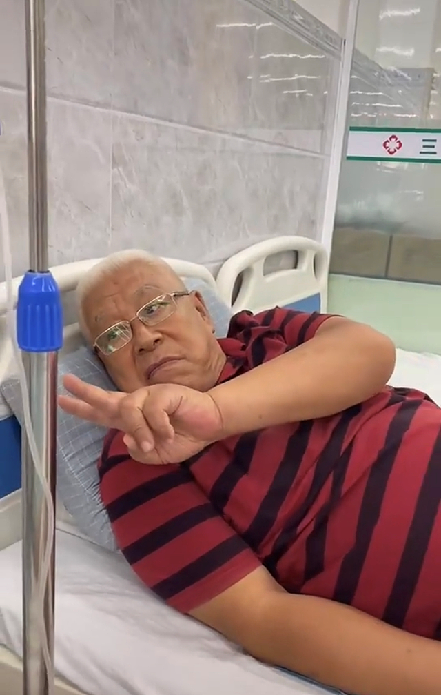 76岁老戏骨张洪杰住养老院，与瘫痪妻子同躺病床，健康状况引担忧 - 6