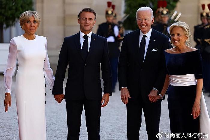 前法国总统萨科齐带着超模夫人也出席国宴！布吕尼一身白裙，好美 - 5