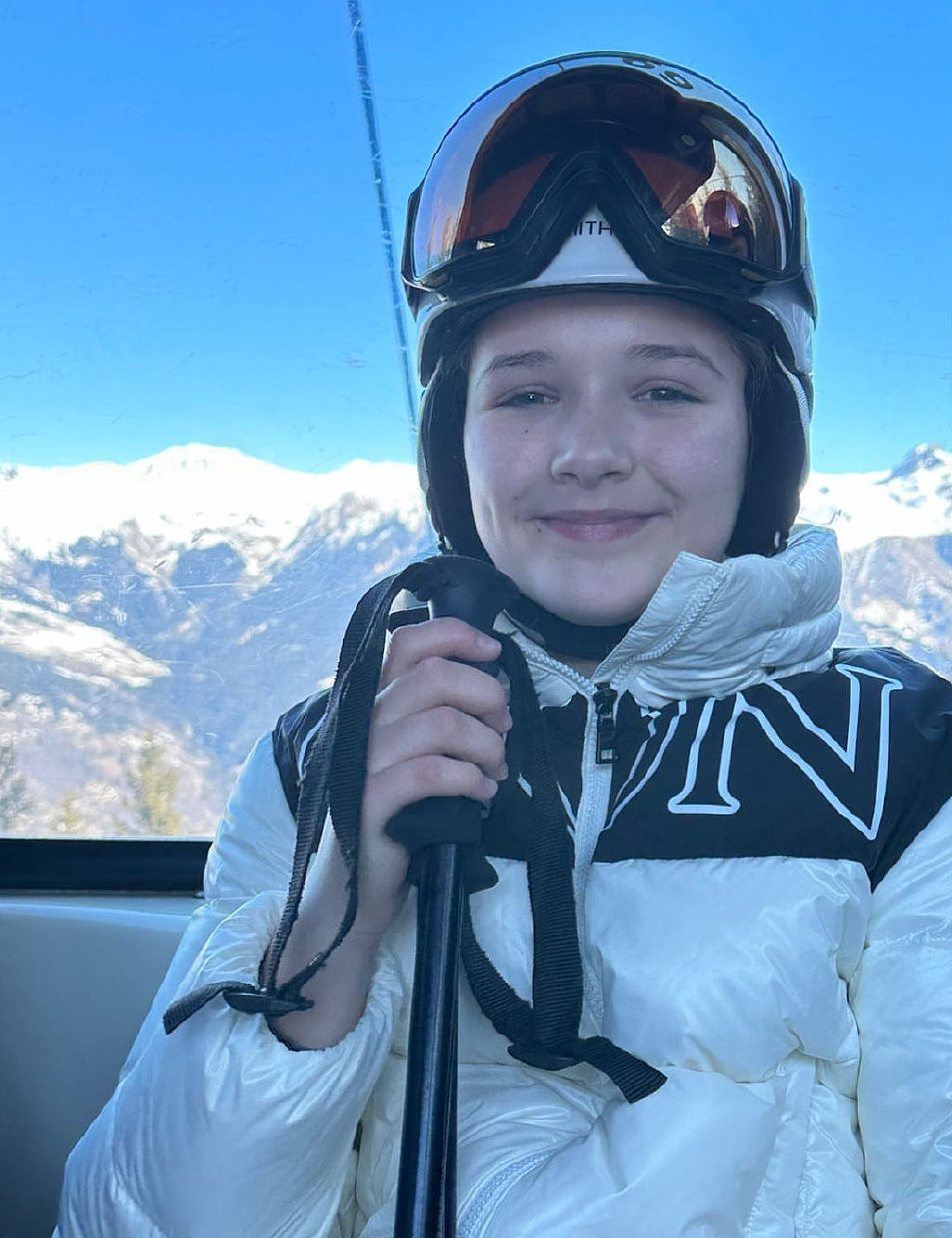 贝克汉姆一家阿尔卑斯山滑雪，11岁小七瘦下来了，美少女范十足 - 3