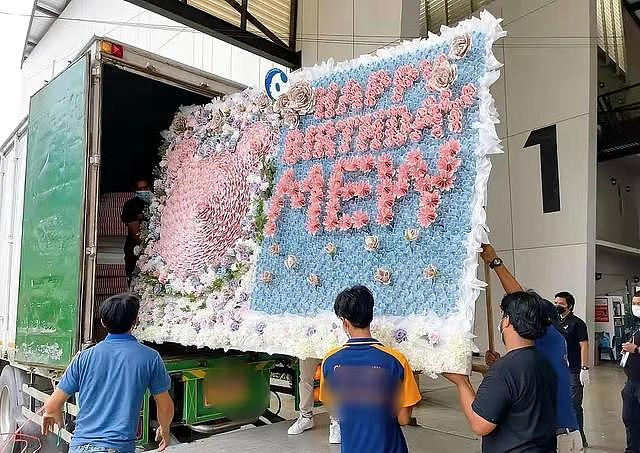 泰男星苏帕西中国粉丝集资，用钱堆蛋糕为其庆生，应援行为引争议 - 5