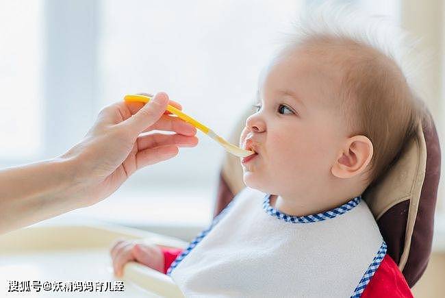 宝宝该吃辅食了吗？宝宝吃辅食4个正确信号，还有2个假信号要注意 - 4