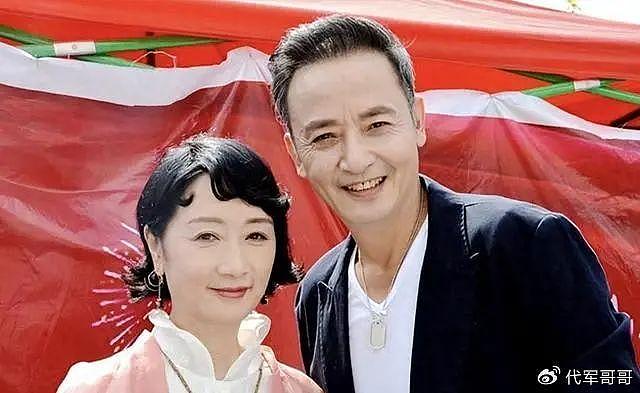 侯长荣与陈剑月，因红楼梦结缘，结婚39年无绯闻，被称为神仙眷侣 - 1