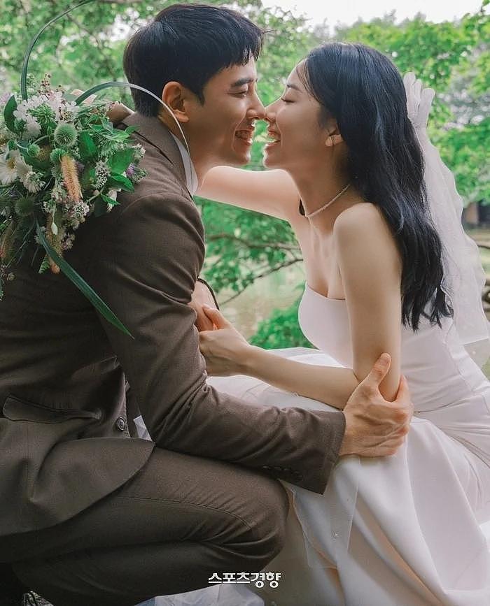 韩国知名男星的女儿再婚，新郎是初恋非艺人，将前往普吉岛度蜜月 - 3