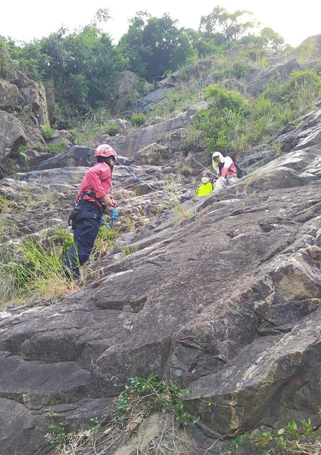 65岁“珠宝大王”卢仲辉去世，爬山时意外坠下百米悬崖，伤势惨重 - 6