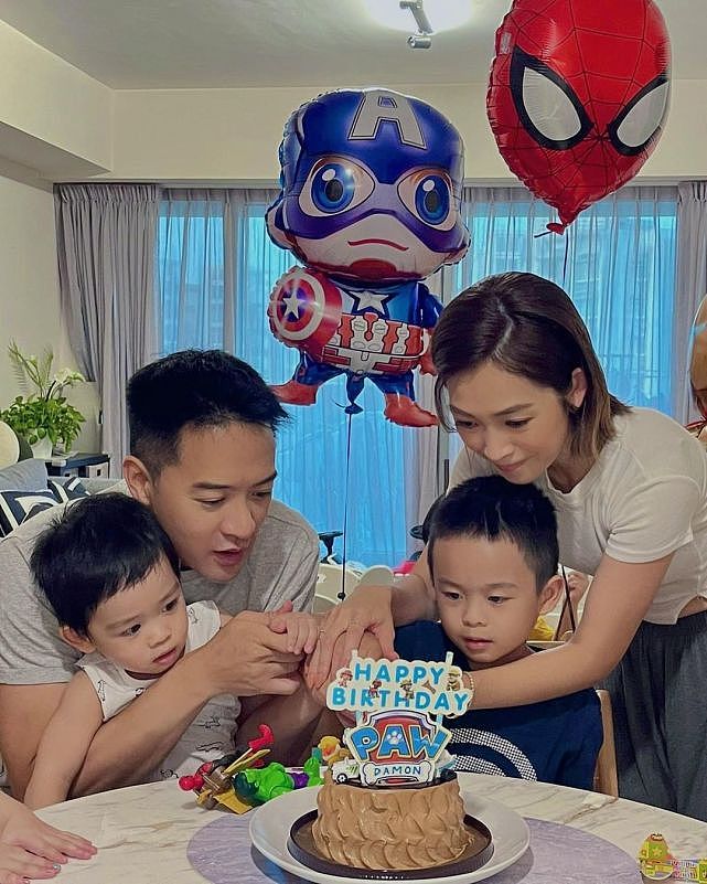 前TVB艺人陈智燊为儿子庆祝4岁生日 一家四口去游玩买玩具庆生 - 2