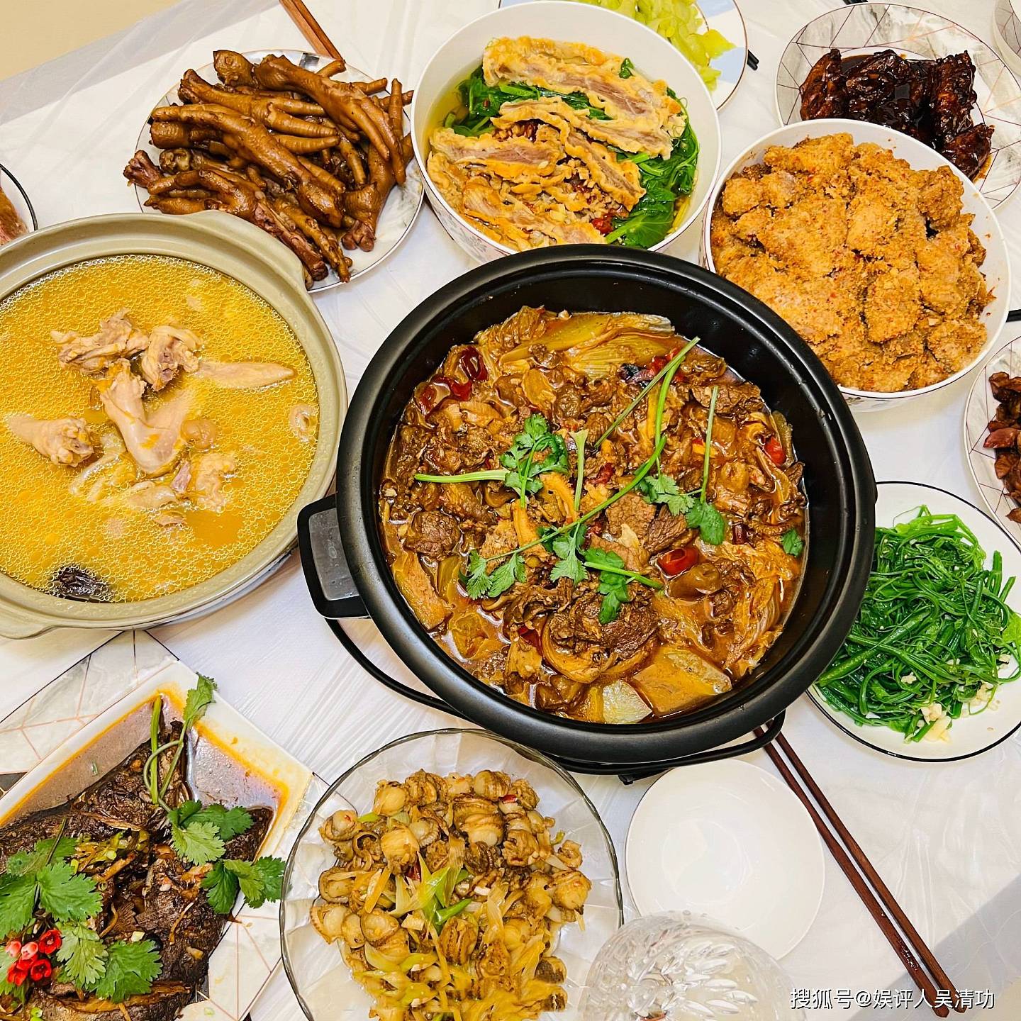 明星晒年夜饭照片：肖战和张艺兴的家里都有鱼，王嘉尔的菜最简单 - 3