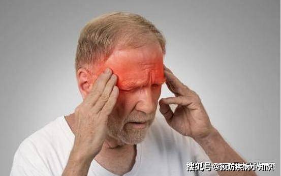 50岁男子深夜脑梗瘫痪，提醒：中老年人晚饭后，要少做2件事 - 3
