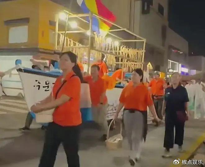 韩国“江陵端午祭”被群嘲，街头群魔乱舞，好好的端午过成中元节 - 13