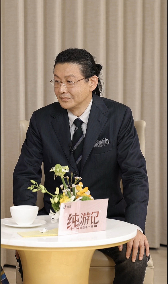 《正大综艺》主持人30年后再聚首，72岁姜昆显年轻，59岁程前超时尚 - 14