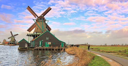 荷兰为什么要改名为尼德兰？荷兰改徽标的原因竟然是这样！